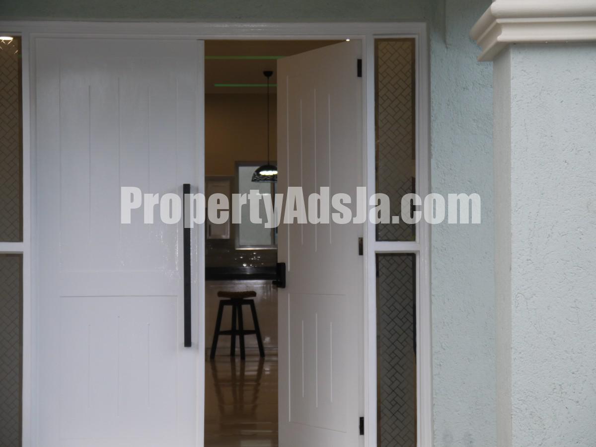 House For Sale in Mona Heights, Kingston / St. Andrew Jamaica