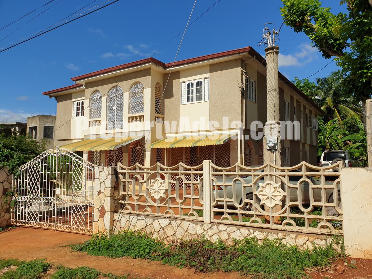 House For Sale in GREEN ACRES, St. Catherine Jamaica