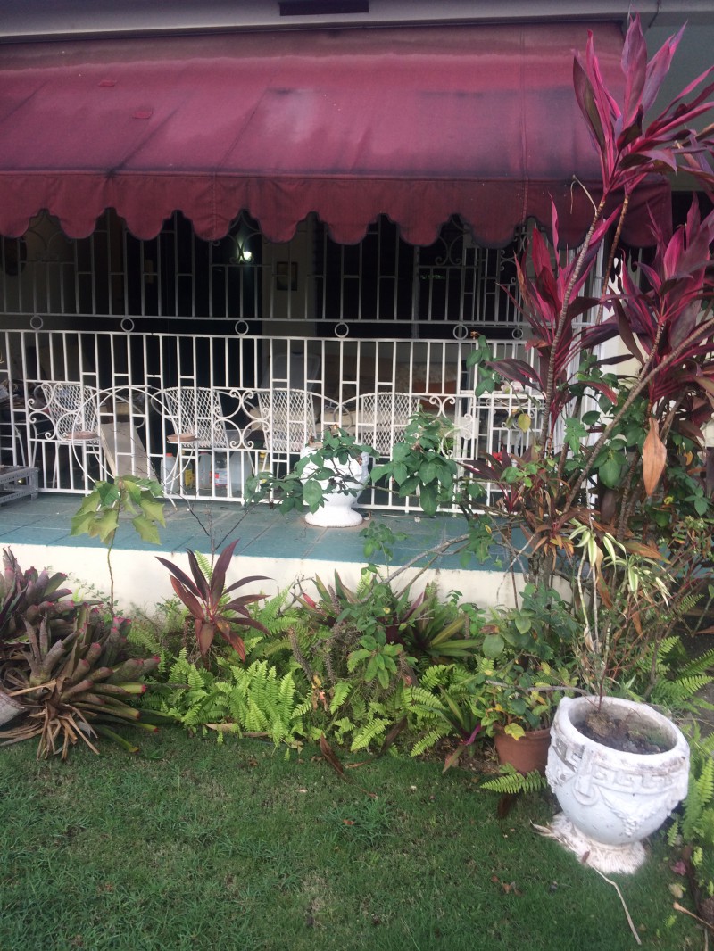 House For Sale in SHORTWOOD ROAD AREA KGN 8, Kingston / St. Andrew