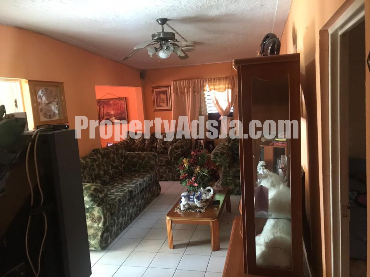 House For Sale in Meadowbrook Estate, Kingston / St. Andrew Jamaica