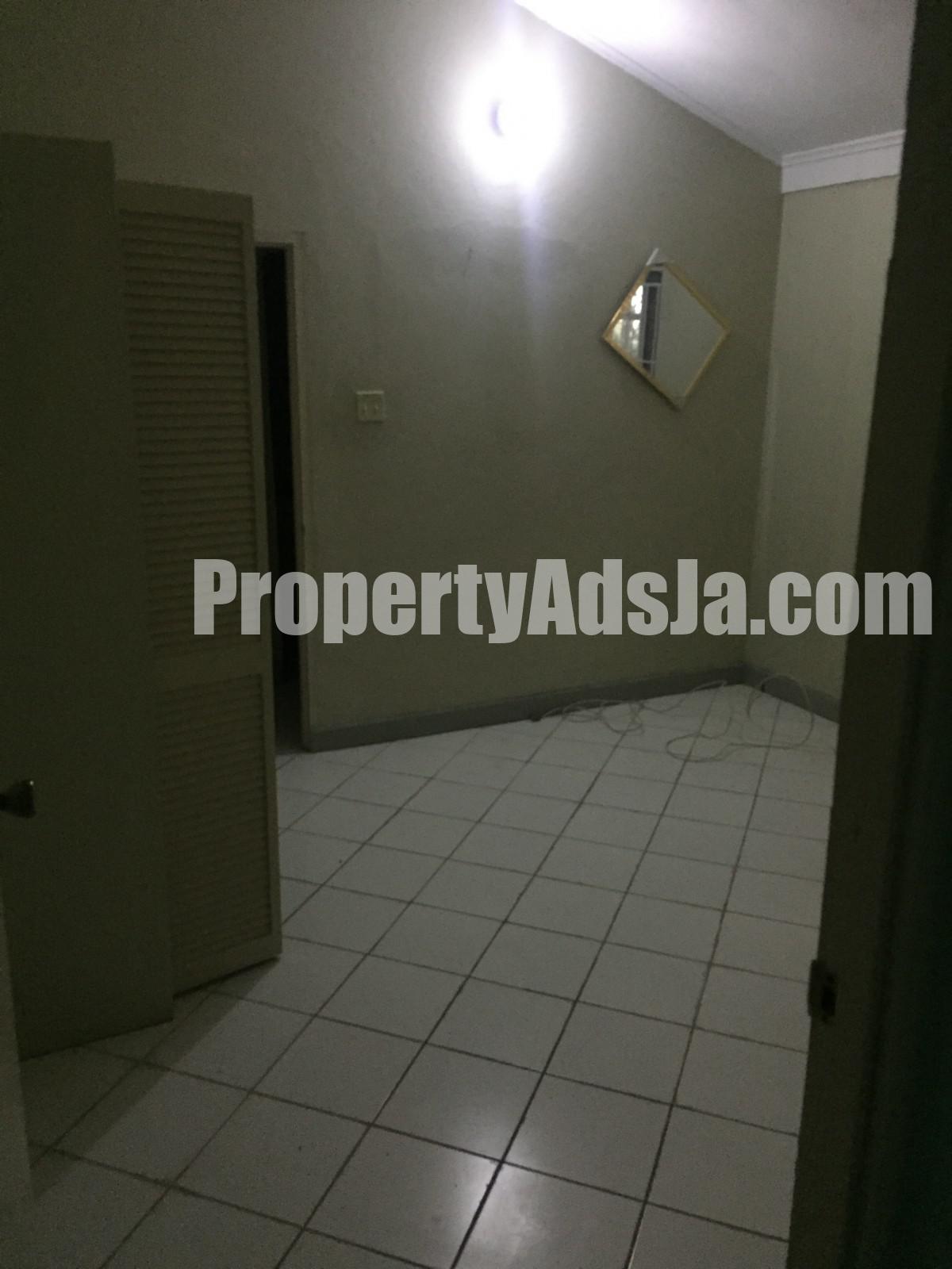 Flat For Rent in coopershills Redhills, Kingston / St. Andrew Jamaica