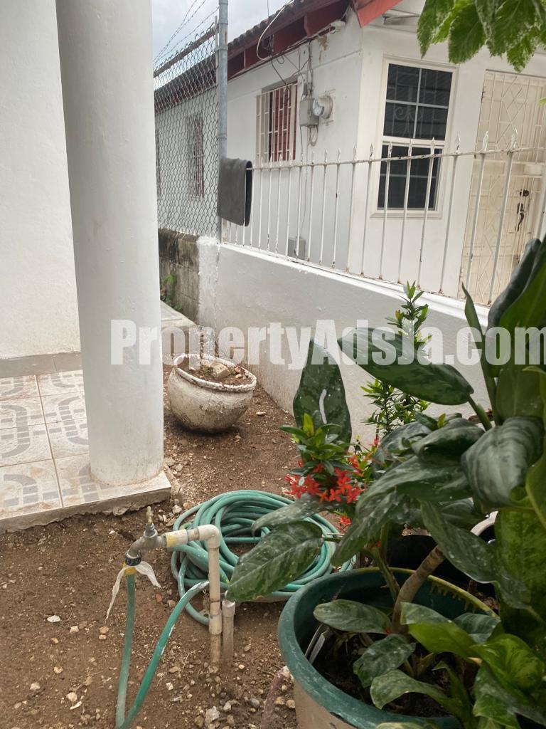 Flat For Rent in Queensborough, Kingston / St. Andrew Jamaica