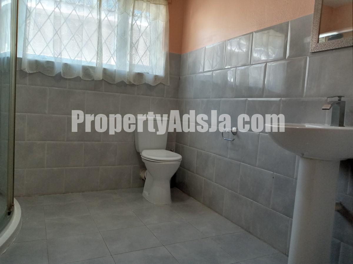 Flat For Rent in Three Oaks Gardens, Kingston / St. Andrew Jamaica