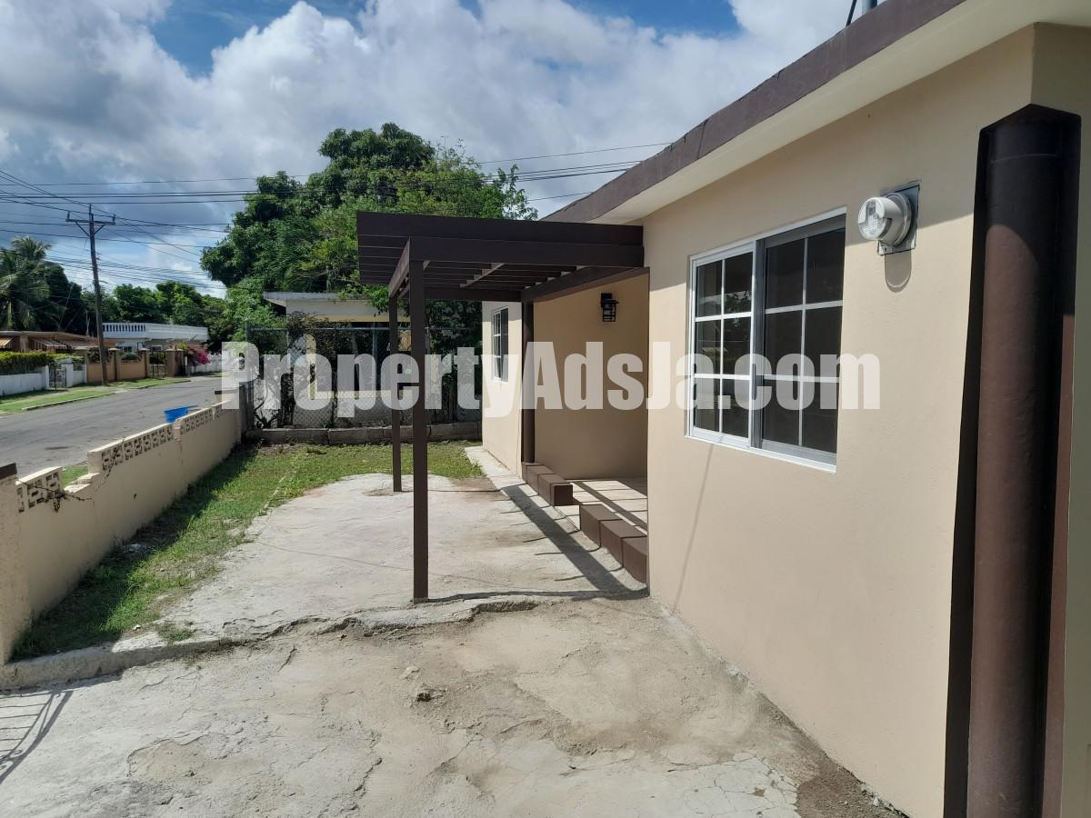 House For Sale in Ensom City Spanish Town, St. Catherine Jamaica