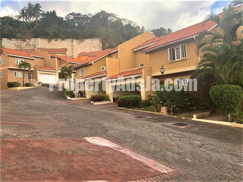 Townhouse For Sale in NORBROOK, Kingston / St. Andrew Jamaica