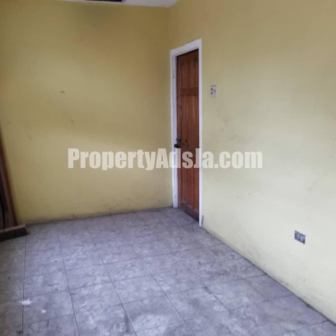 Commercial building For Rent in Hagley Park rd, Kingston / St. Andrew