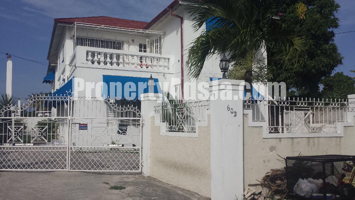 House For Sale in Old Harbour Road, Kingston / St. Andrew Jamaica