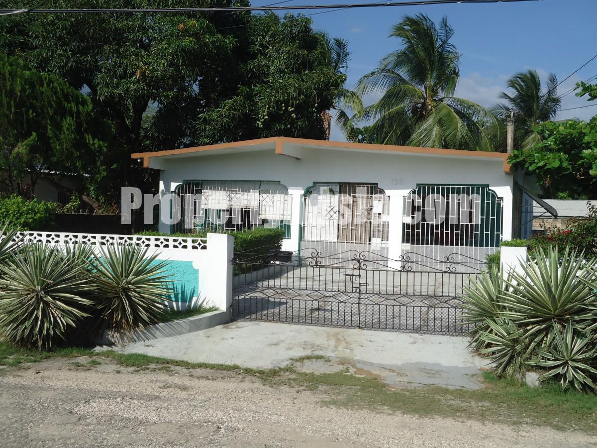 House For Sale in SPANISH TOWN, St. Catherine Jamaica