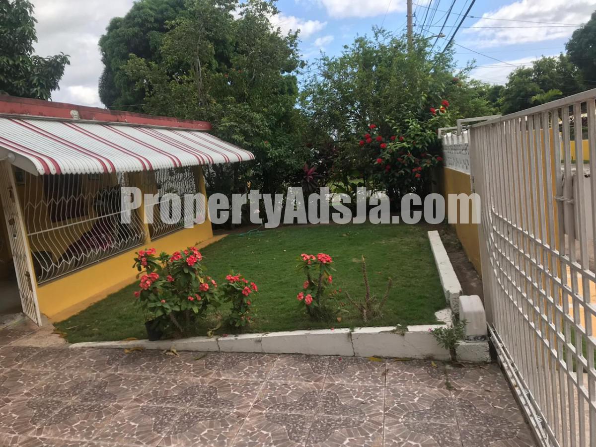 House For Sale in Meadowbrook Estate, Kingston / St. Andrew Jamaica