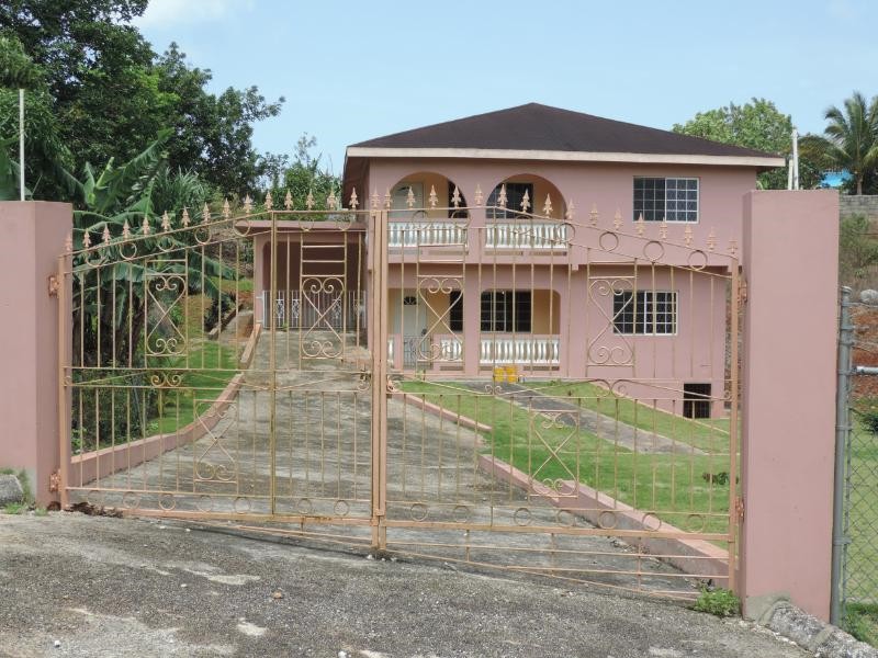 House For Sale in Dunsinane, Manchester Jamaica