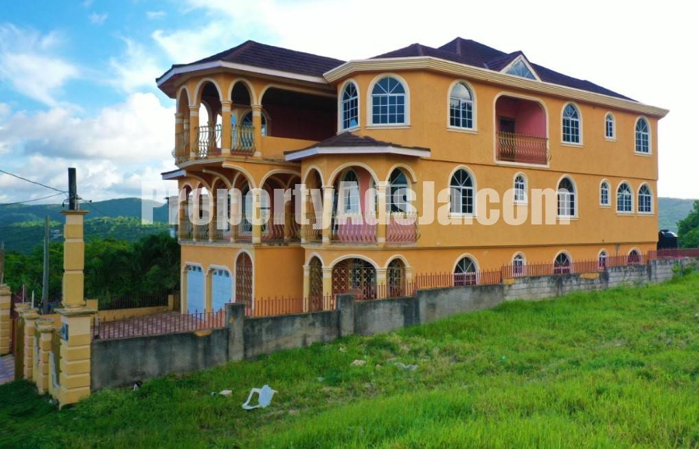 House For Sale in 186 Melrose Pen Manchester, Manchester Jamaica