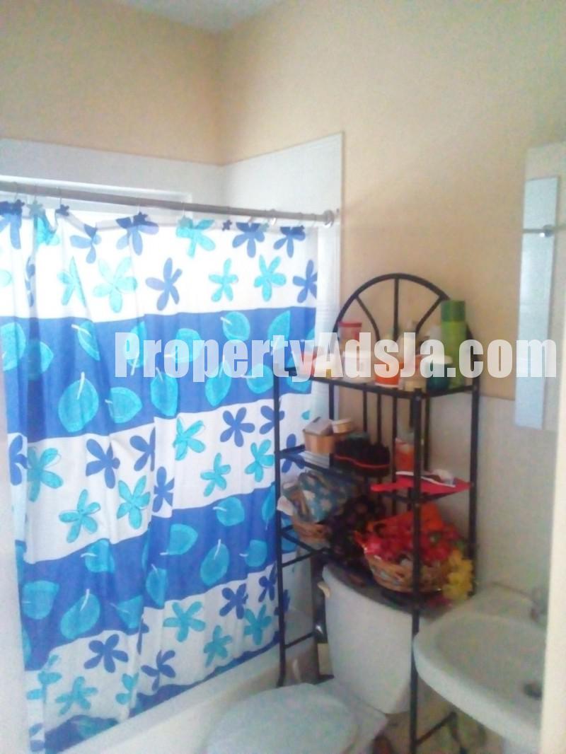 Townhouse For Sale in Morris Meadows, St. Catherine Jamaica