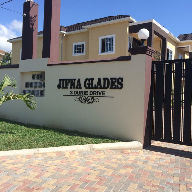 Apartment For Sale in KINGSTON 6, Kingston / St. Andrew Jamaica