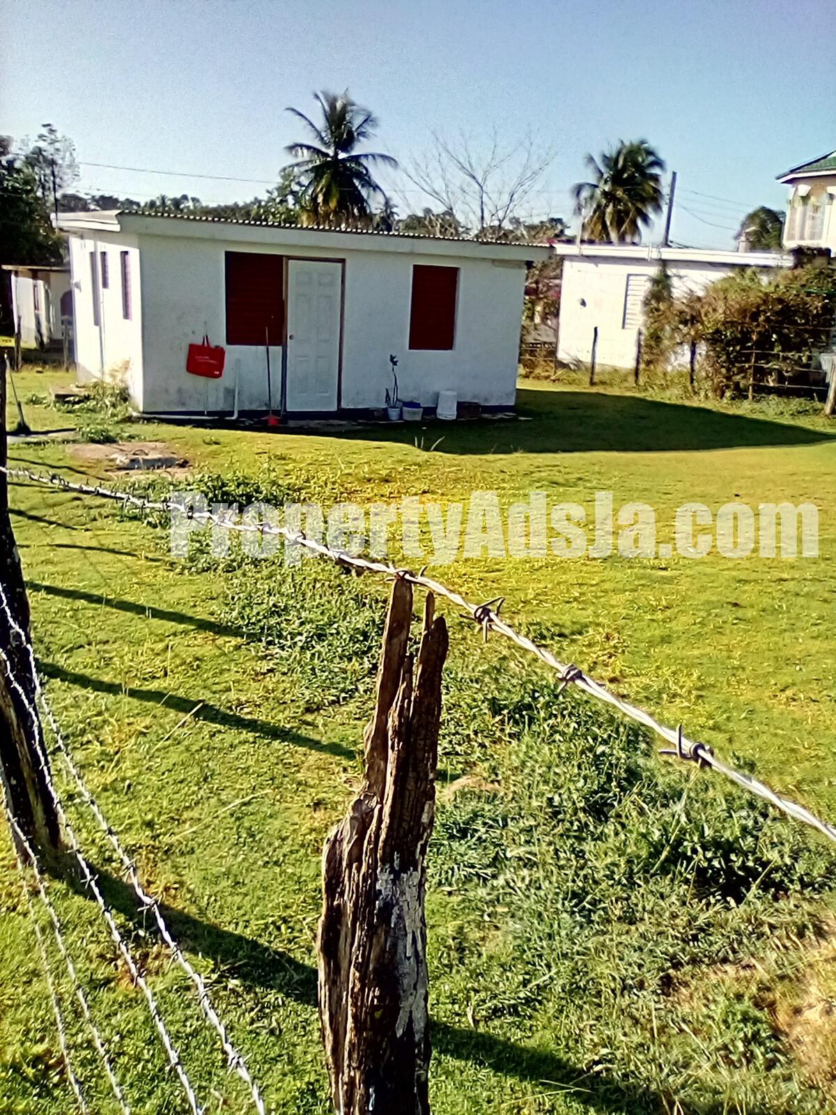 House For Sale in Lacovia, St. Elizabeth Jamaica