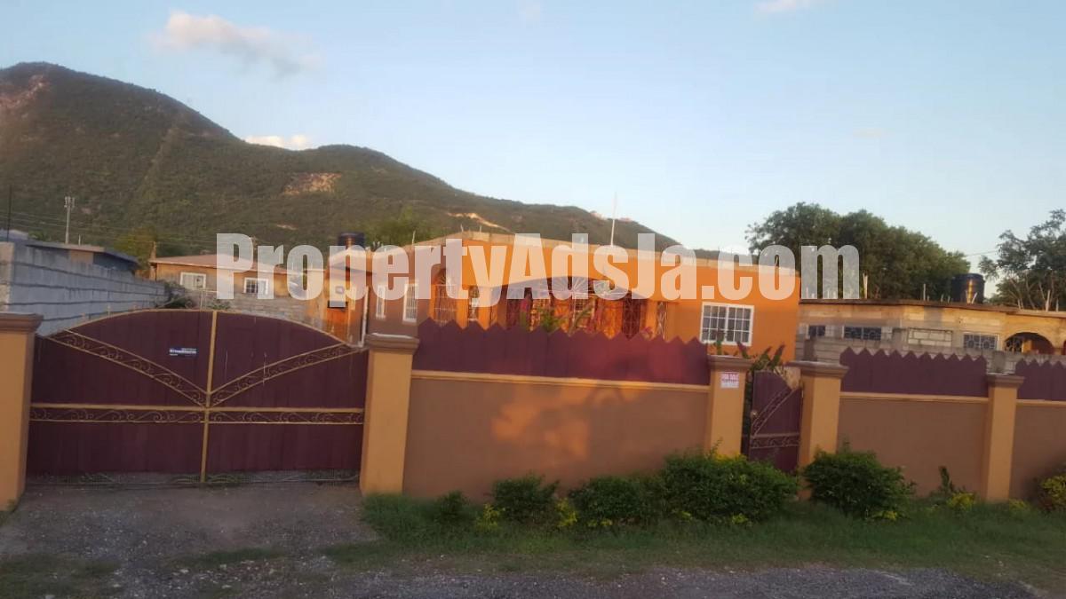 House For Sale in Palm Beach Bull Bay, Kingston / St. Andrew Jamaica