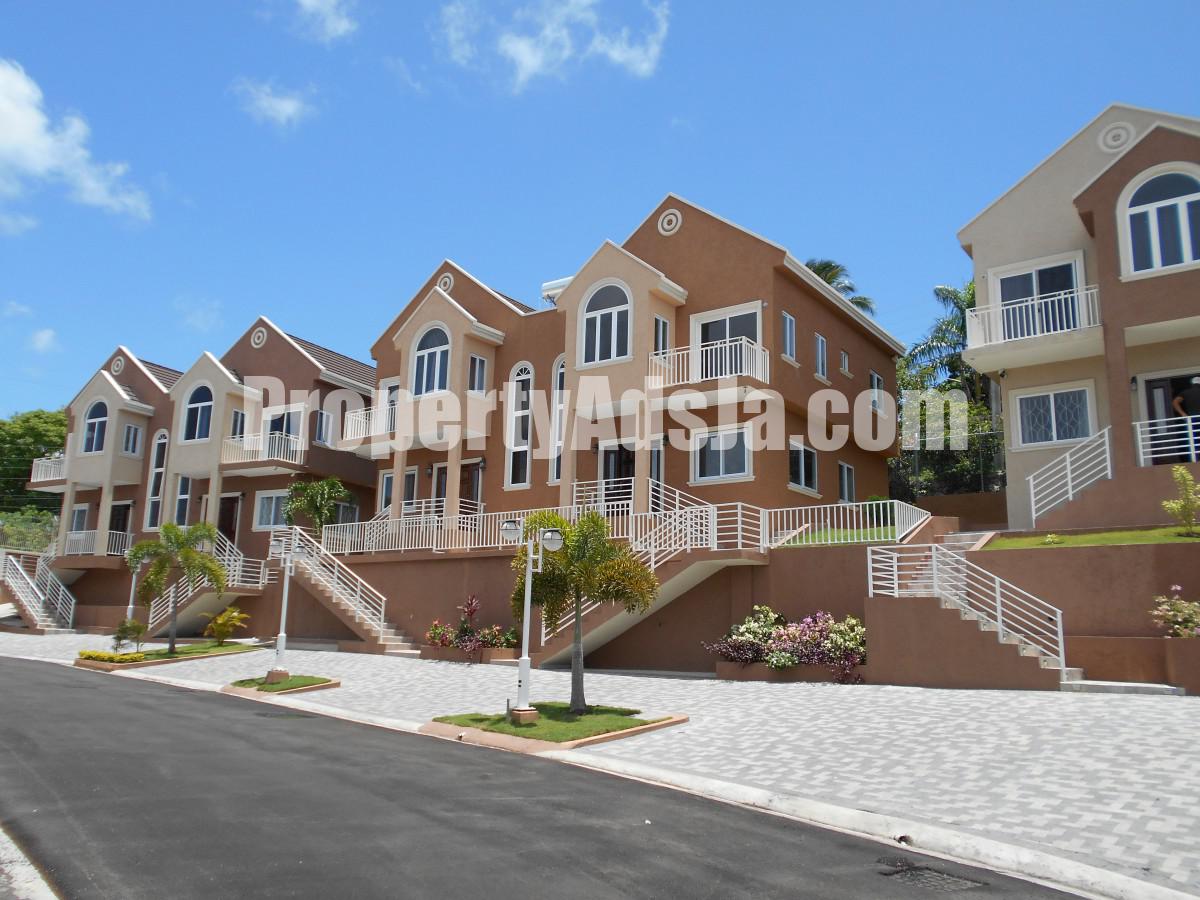 Townhouse For Sale in Ocho Rios, St. Ann Jamaica