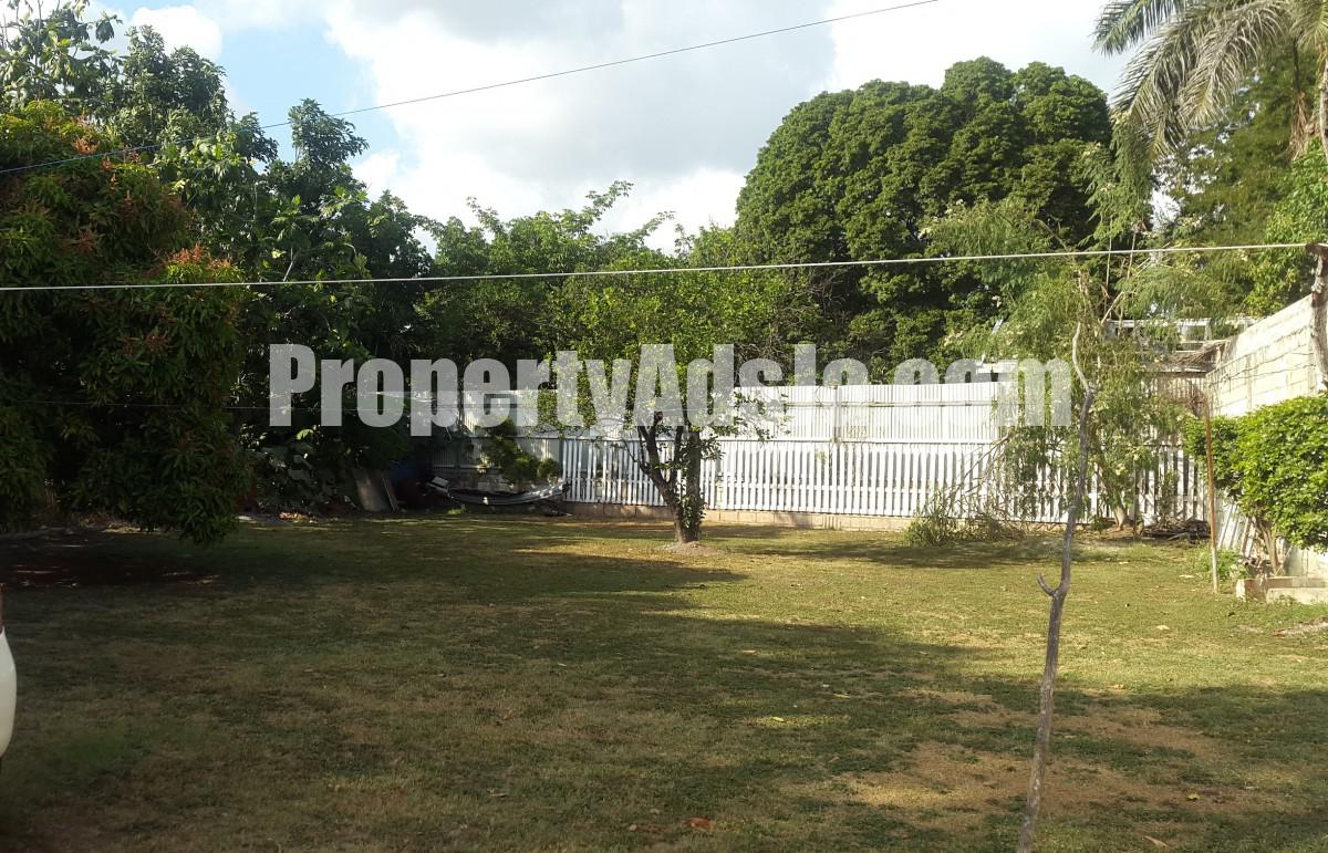 House For Sale in Kingston 6, Kingston / St. Andrew Jamaica