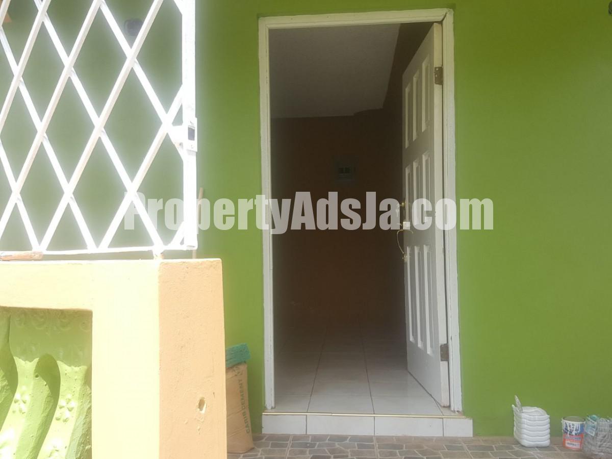 House For Rent in Manchester, Manchester Jamaica