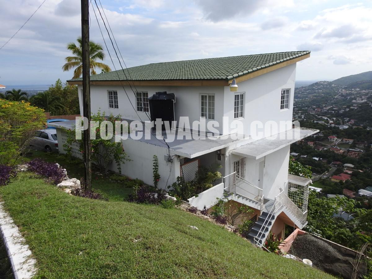 House For Sale in Armour Heights, Kingston / St. Andrew Jamaica