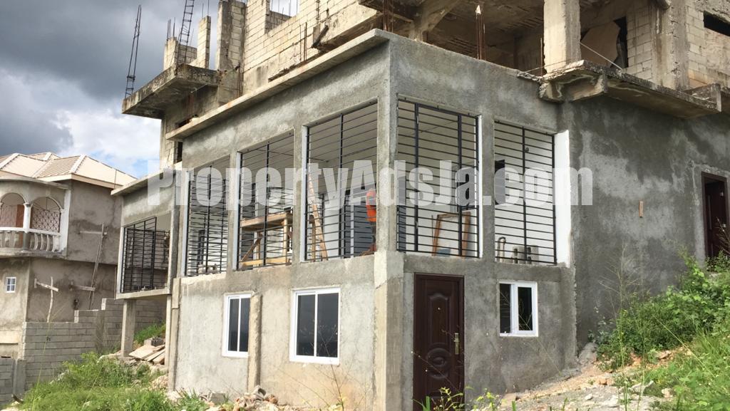 House For Sale in Red Hills, Kingston / St. Andrew Jamaica