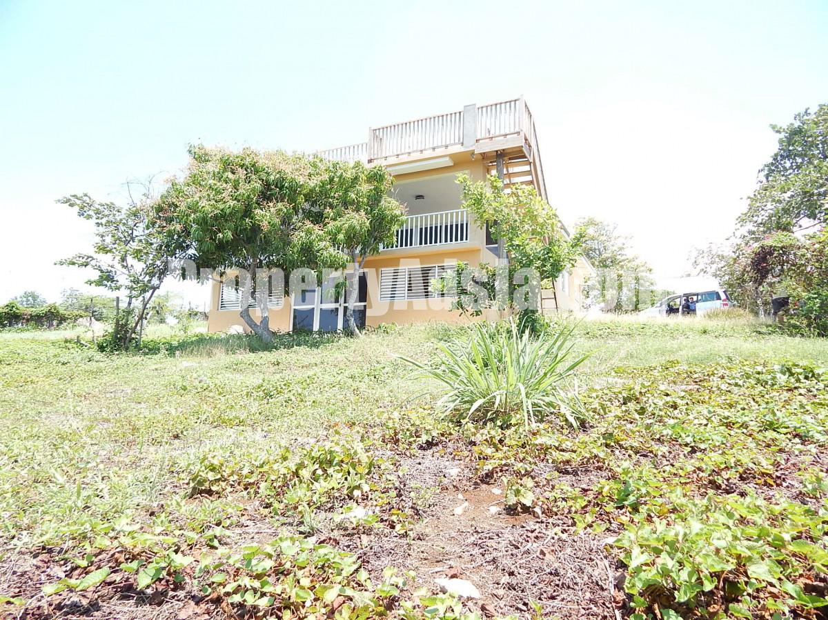 House For Sale in Treasure Beach, St. Elizabeth Jamaica