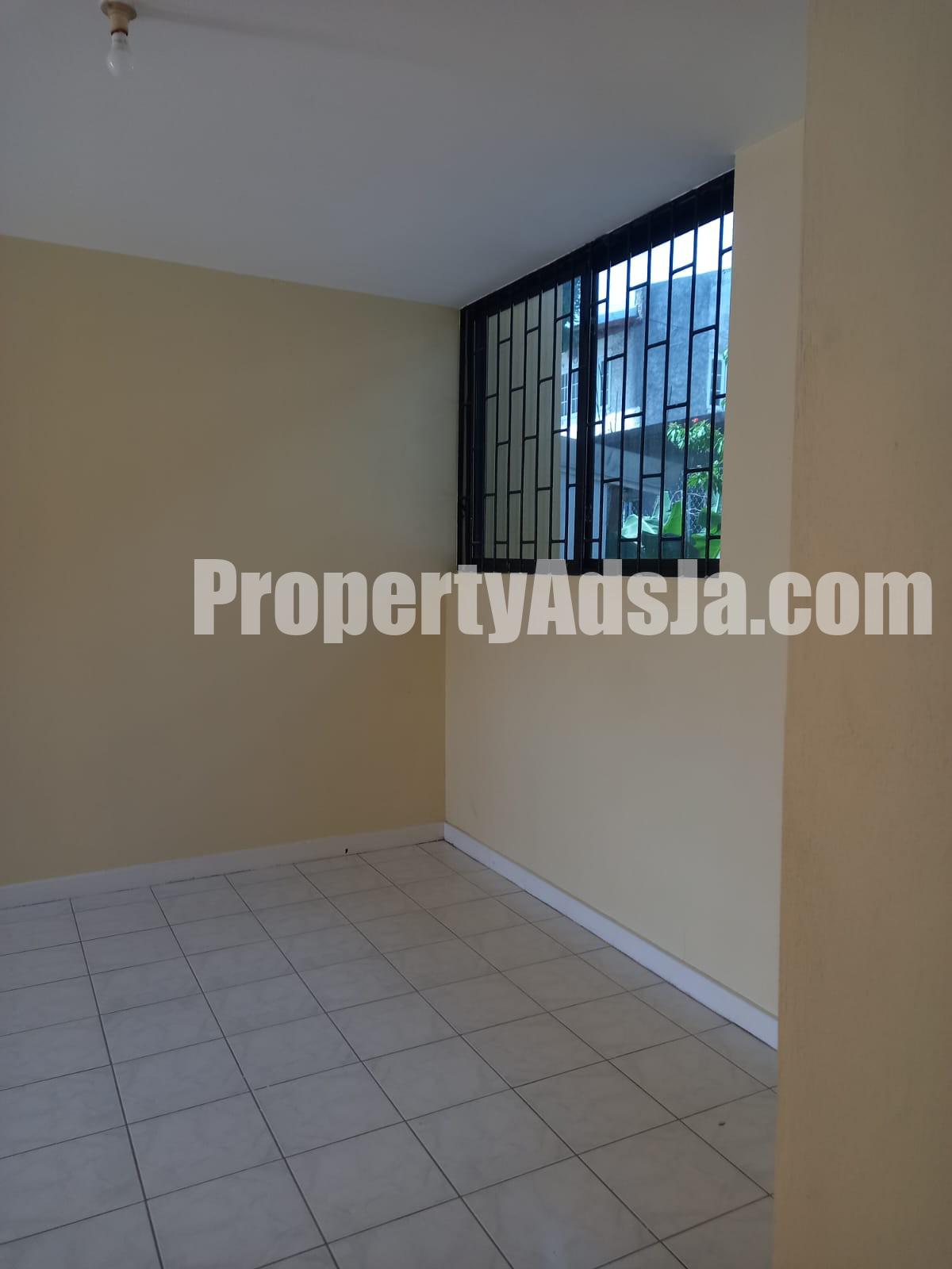 Townhouse For Rent in Queensbury, Kingston / St. Andrew Jamaica