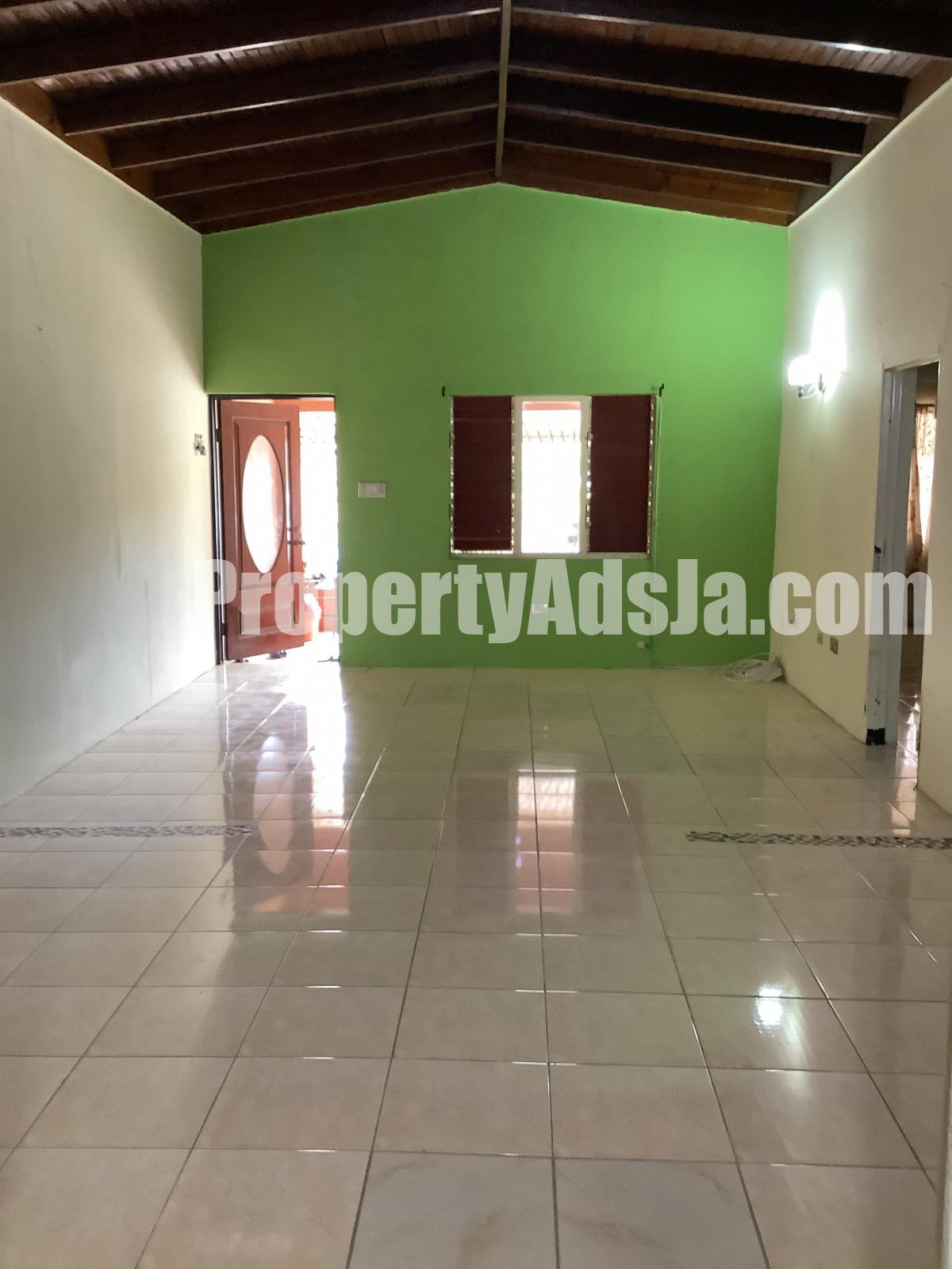 House For Rent in Willowdene Spanish town, St. Catherine Jamaica