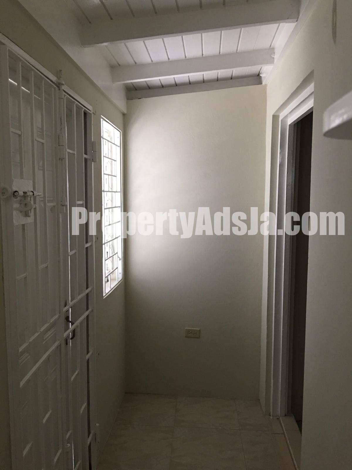 Apartment For Rent in Meadowbrook area, Kingston / St. Andrew Jamaica