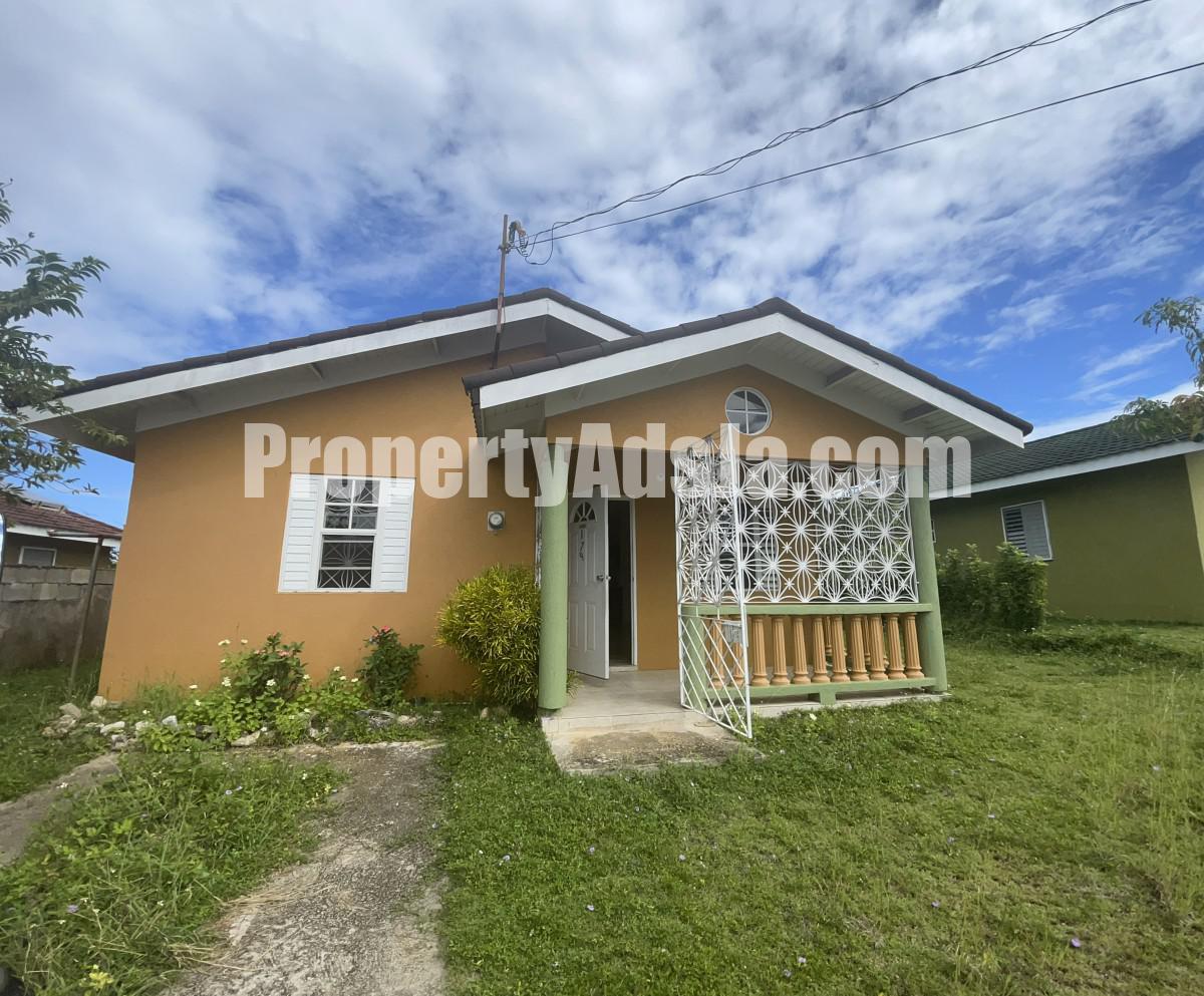House For Sale in Stonebrook Vista, Trelawny Jamaica