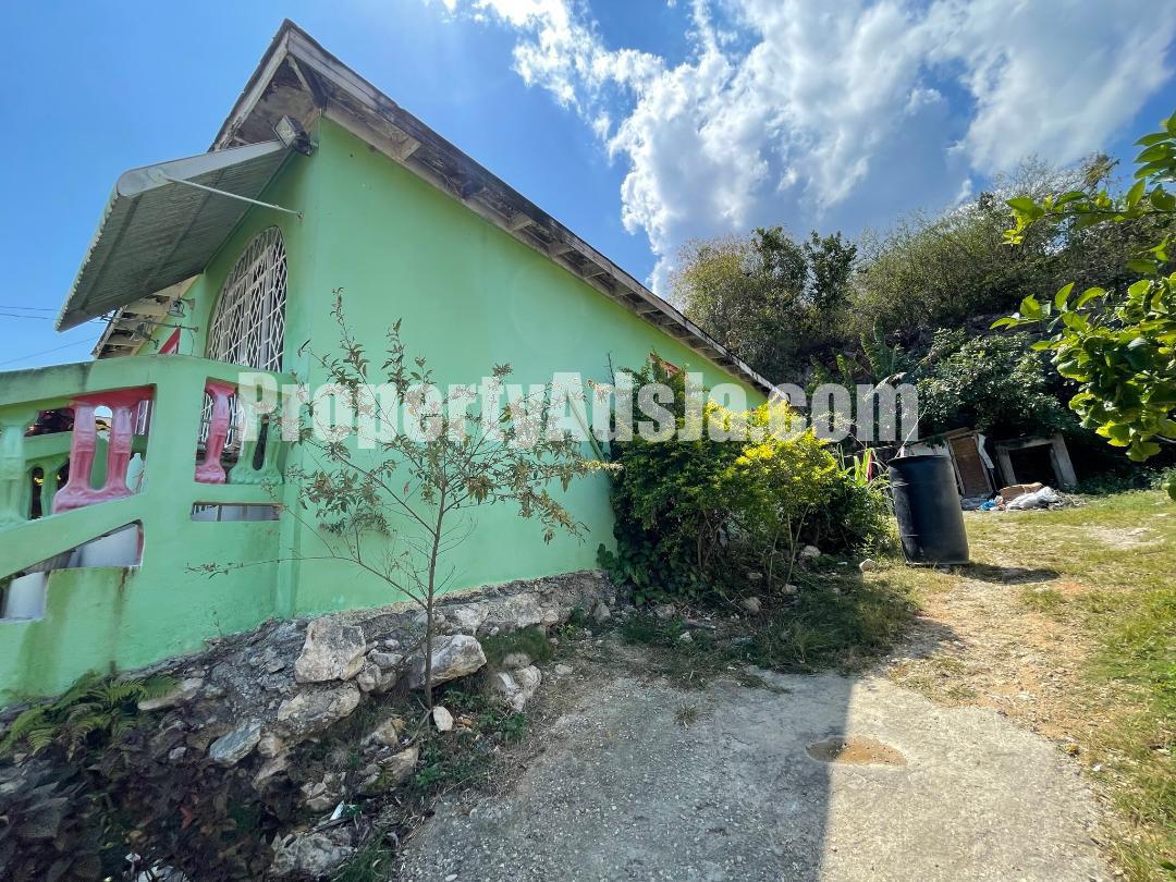 House For Sale in Hammersmith, Trelawny Jamaica