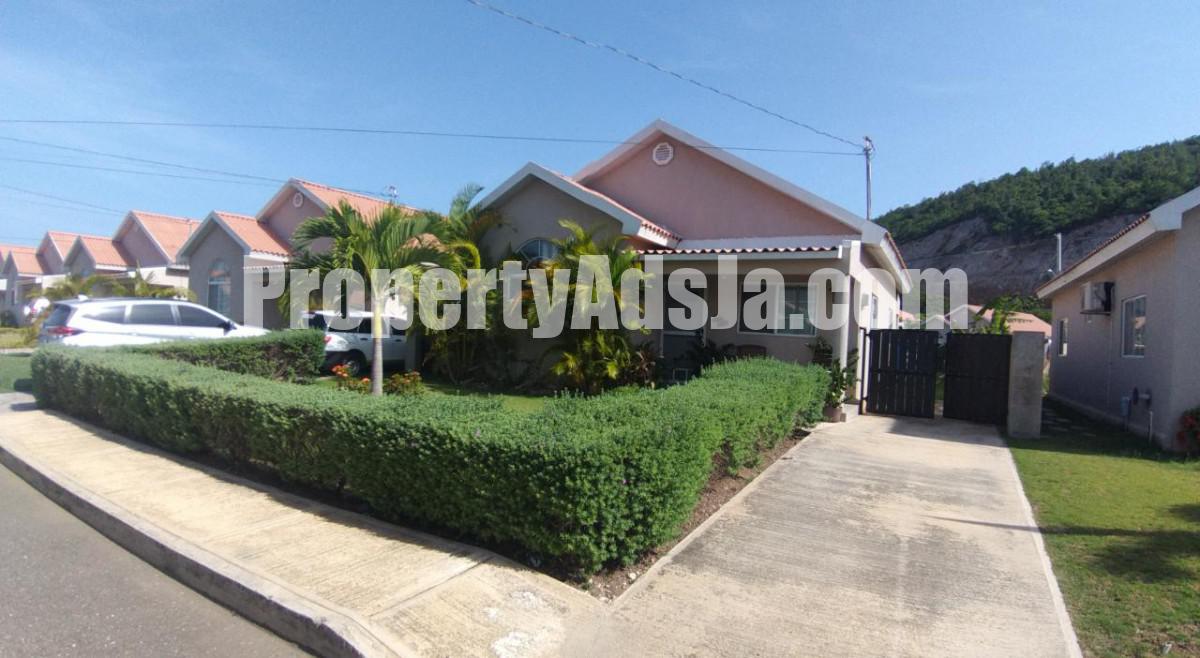 House For Rent in Caymanas Estate, Kingston / St. Andrew Jamaica