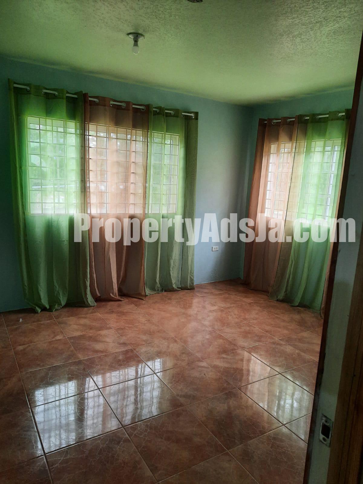 Flat For Rent in Santa Cruz, St. Elizabeth Jamaica