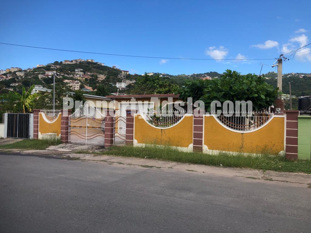 House For Sale in Queensborough, Kingston / St. Andrew Jamaica