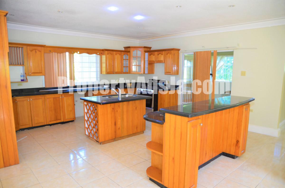 House For Rent in Ingleside, Manchester Jamaica