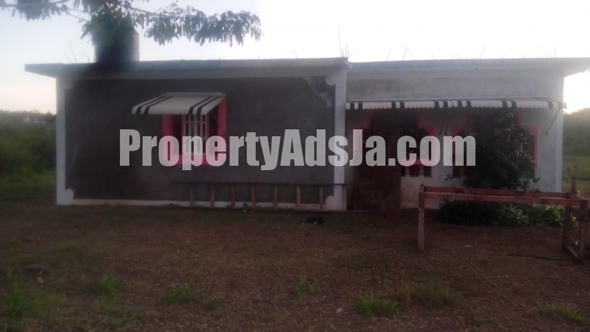 House For Sale in St Johns Heights, St. Catherine Jamaica
