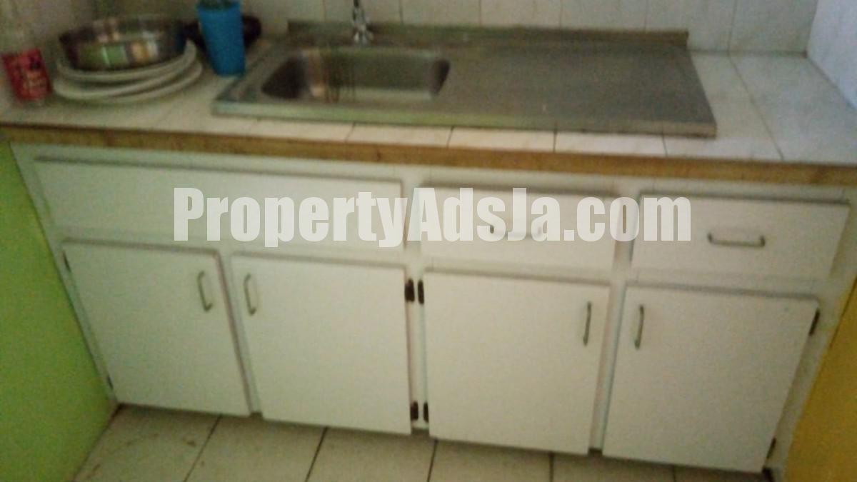 House For Rent in Meadowbrook Park Kgn 19, Kingston / St. Andrew