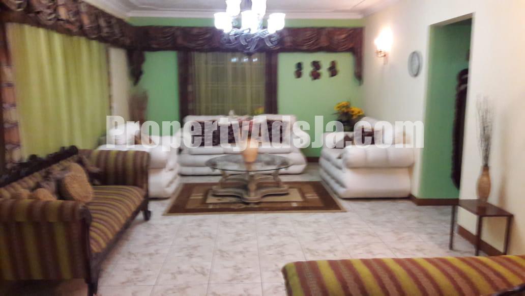 House For Sale in Golden Acres Red Hills, Kingston / St. Andrew Jamaica