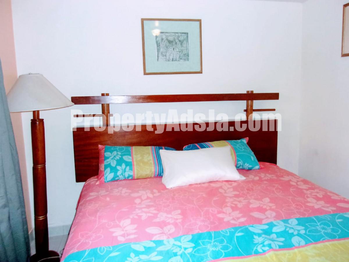 Apartment For Rent in Oaklands, Kingston / St. Andrew Jamaica