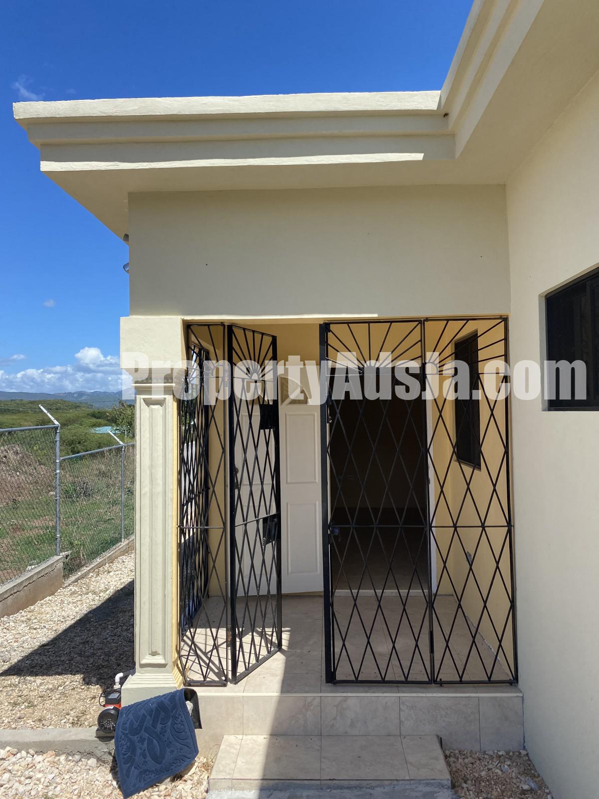 Apartment For Rent in Hartwell Gardens, Clarendon Jamaica