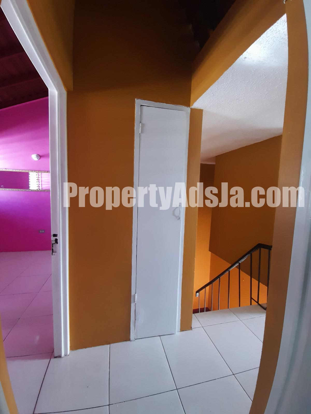 Apartment For Rent in Garveymeade Bridgeport St Catherine, St