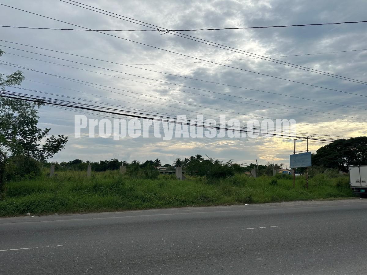 Commercial land For Sale in 1 Sydenham Villas, St. Catherine Jamaica