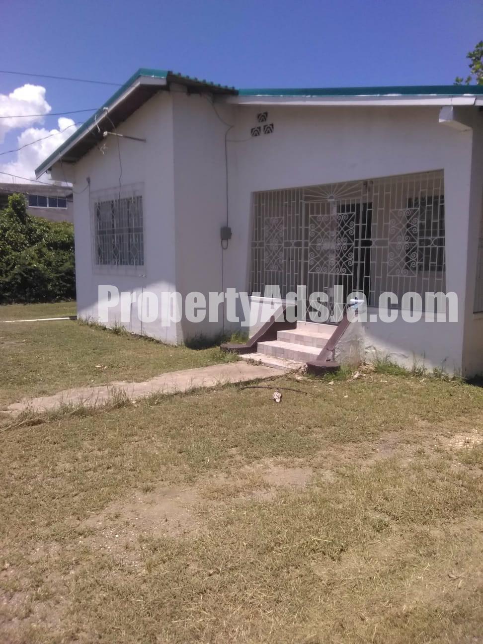 House For Sale in May Pen, Clarendon Jamaica