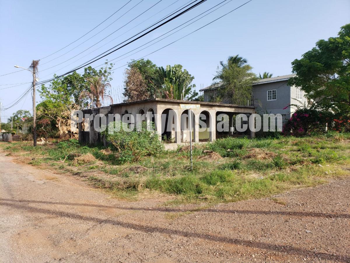 House For Sale in Green Acres, St. Catherine Jamaica