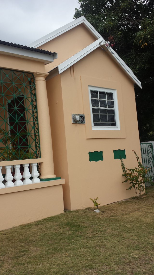 House For Rent in Deanery Elletson Rd, Kingston / St. Andrew Jamaica