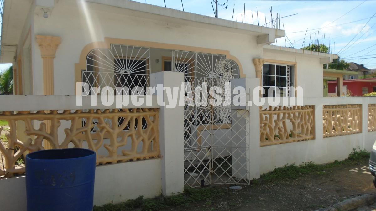 House For Sale in West Cumberland, St. Catherine Jamaica