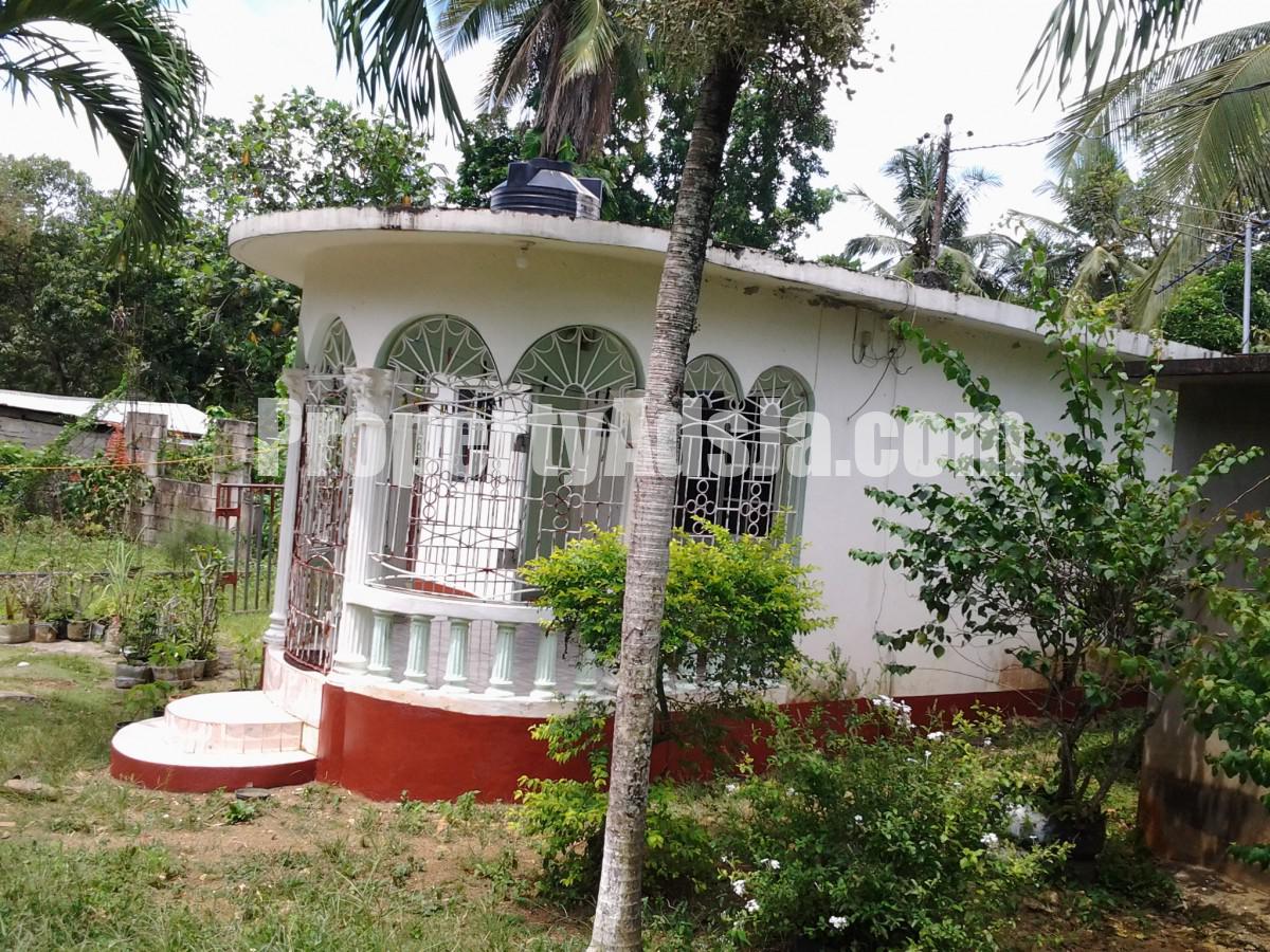 House For Sale in Linstead, St. Catherine Jamaica