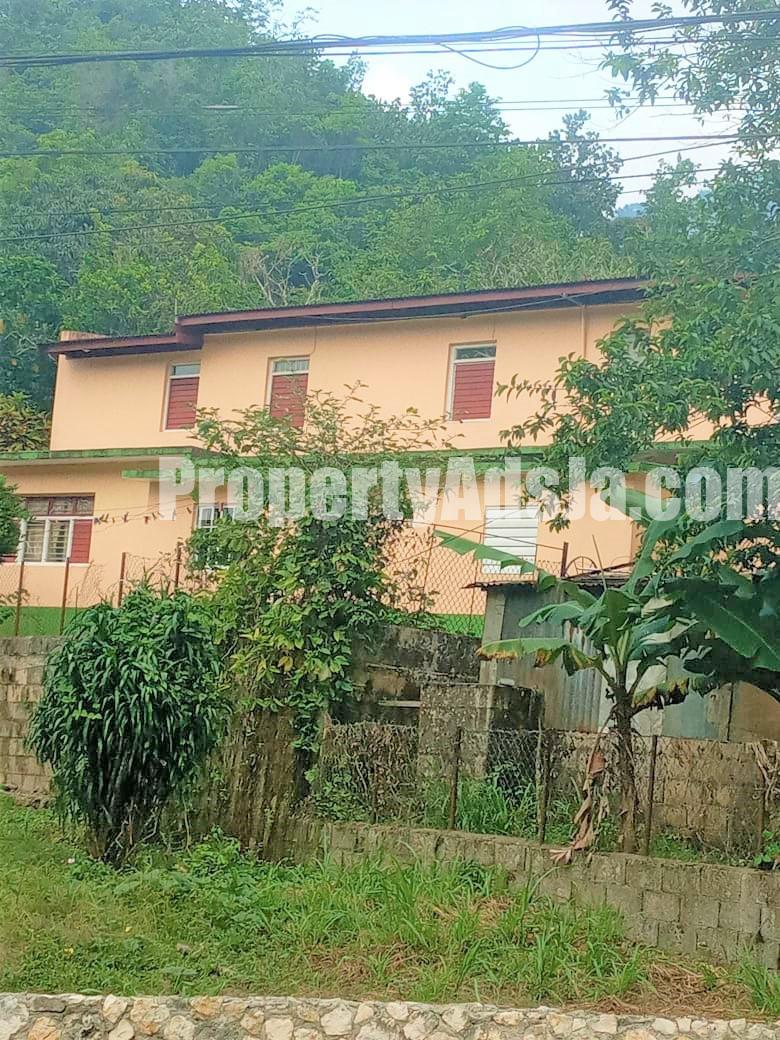 House For Sale in Rock Hall, Kingston / St. Andrew Jamaica