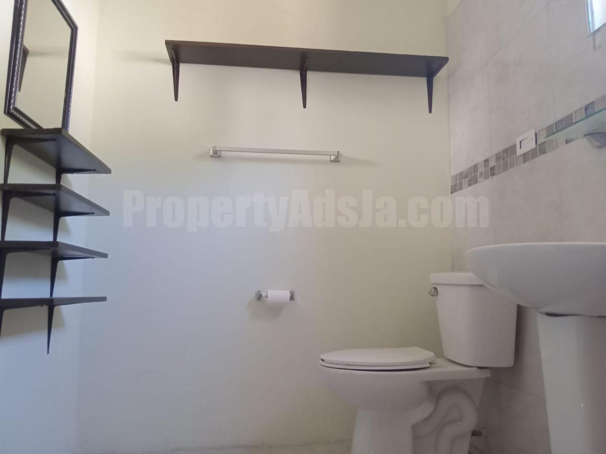 Flat For Rent in Vineyard Town, Kingston / St. Andrew Jamaica photo 6