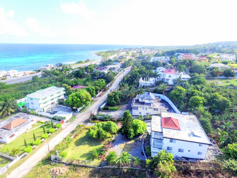 House For Sale in Coral Gardens, St. James Jamaica