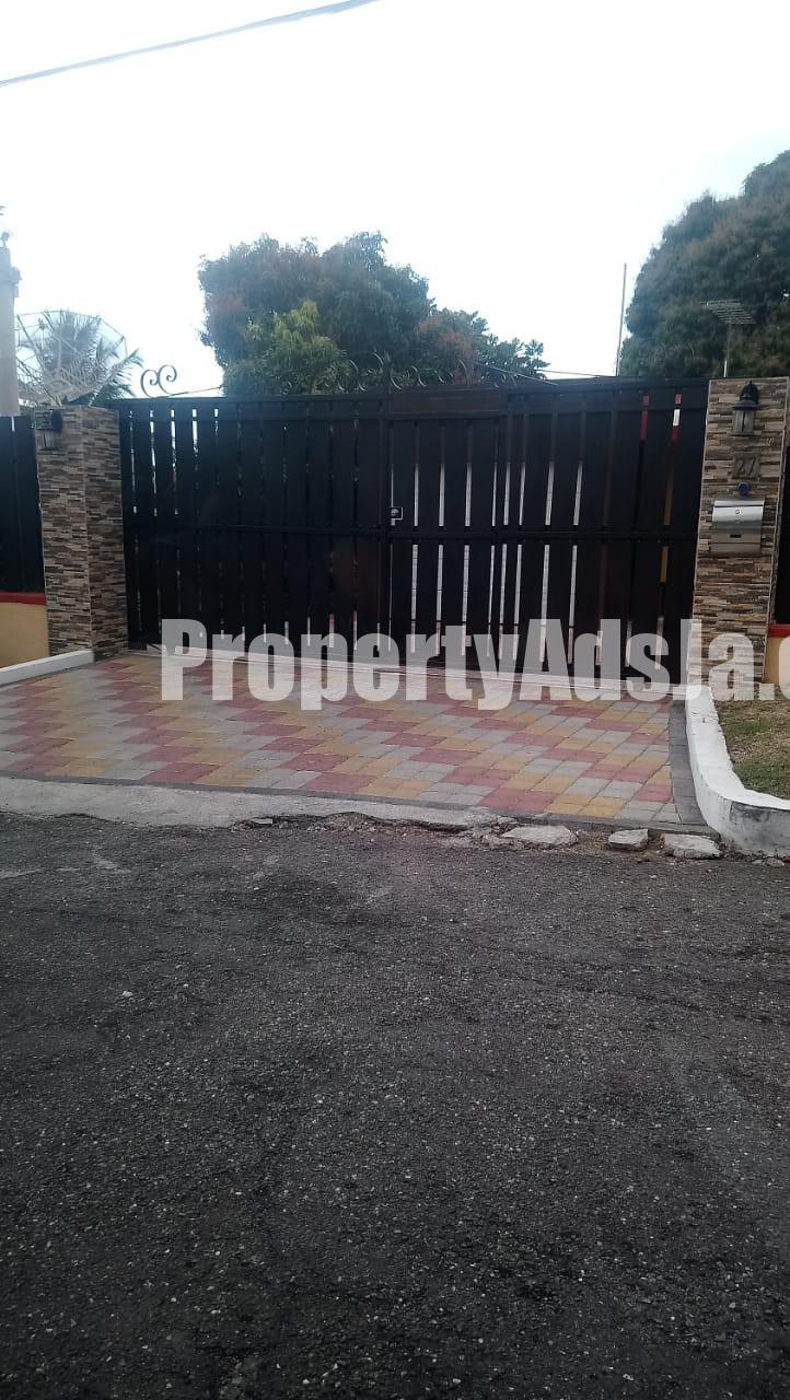 House For Sale in Kingston 6, Kingston / St. Andrew Jamaica